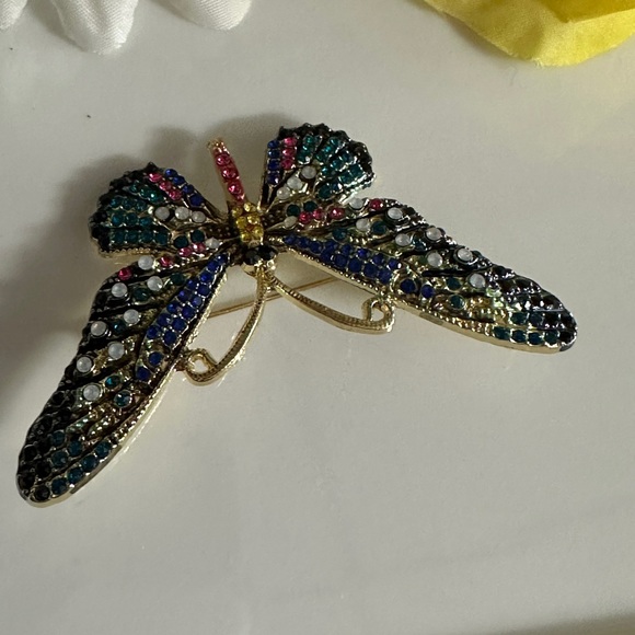 Butterfly Rhinestones Pin/Brooch - Picture 6 of 10